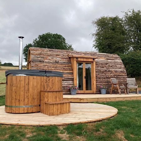 Готель Delor - Bryntalch Glamping Pods Монтгомері Екстер'єр фото