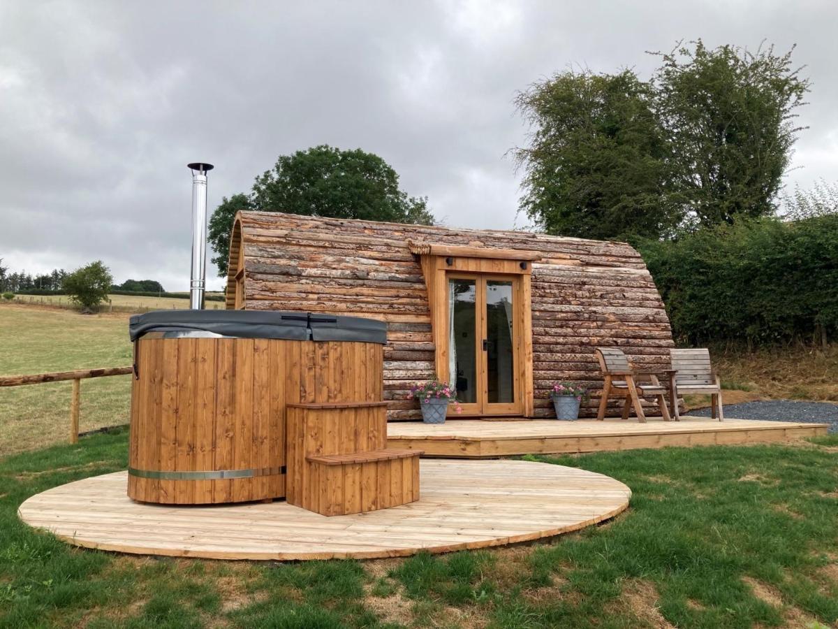 Готель Delor - Bryntalch Glamping Pods Монтгомері Екстер'єр фото